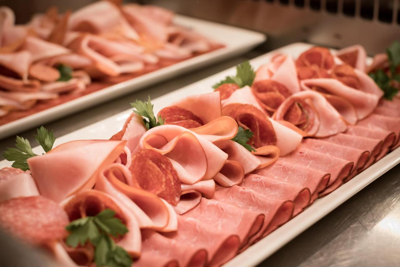 Wohlfuehlhotel Schiestl Fuegen Ngoại thất bức ảnh