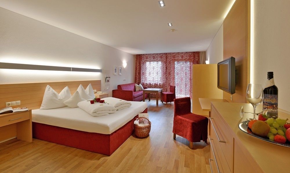 Wohlfuehlhotel Schiestl Fuegen Ngoại thất bức ảnh