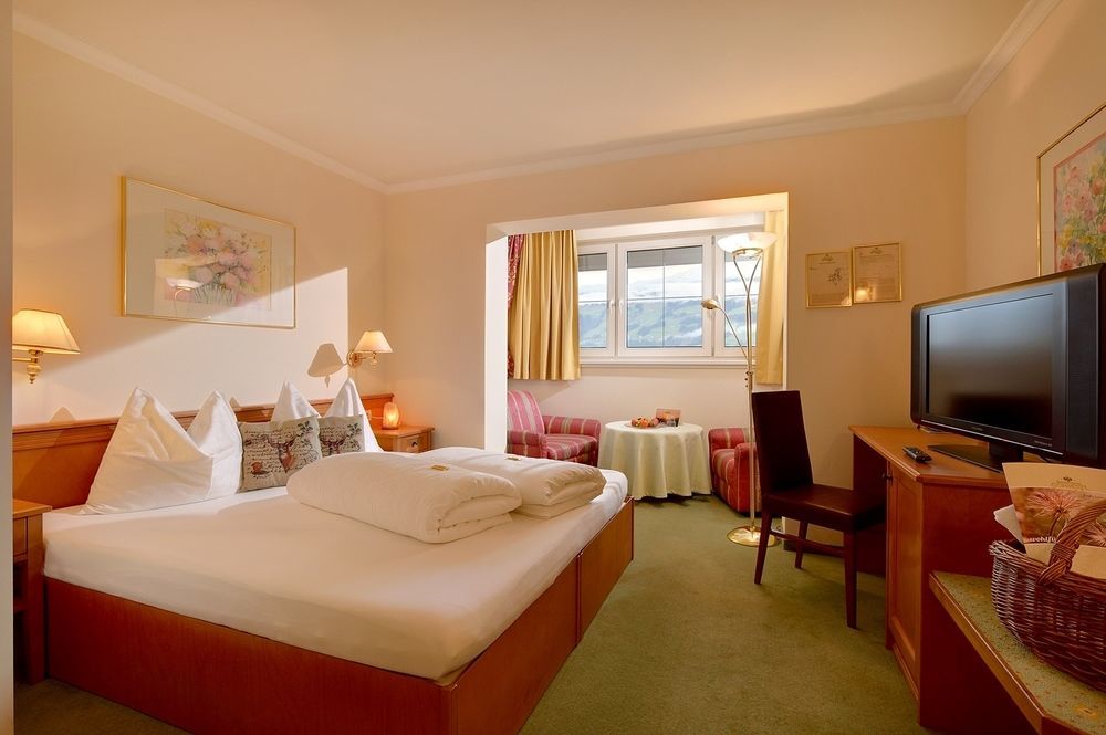 Wohlfuehlhotel Schiestl Fuegen Ngoại thất bức ảnh