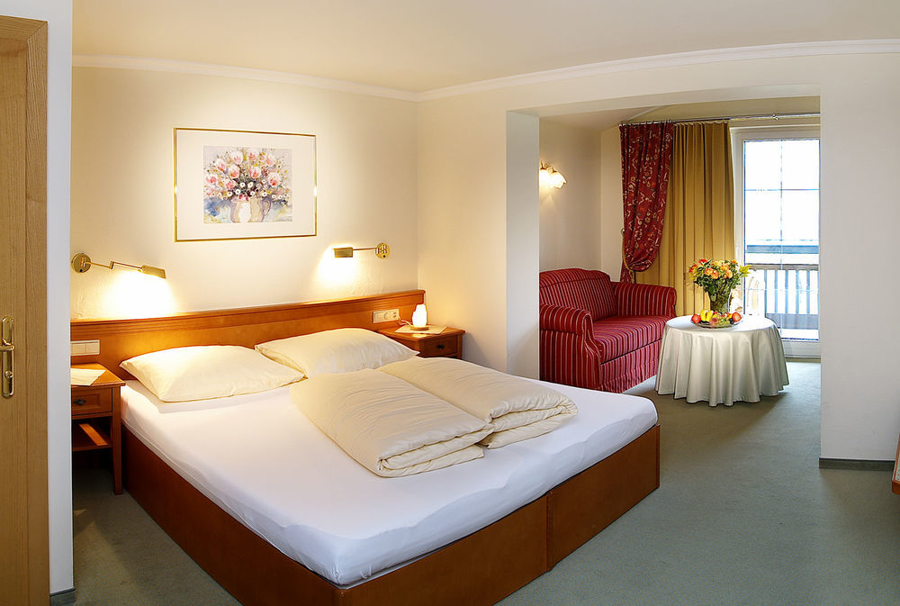 Wohlfuehlhotel Schiestl Fuegen Ngoại thất bức ảnh