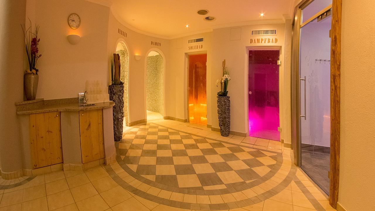 Wohlfuehlhotel Schiestl Fuegen Ngoại thất bức ảnh