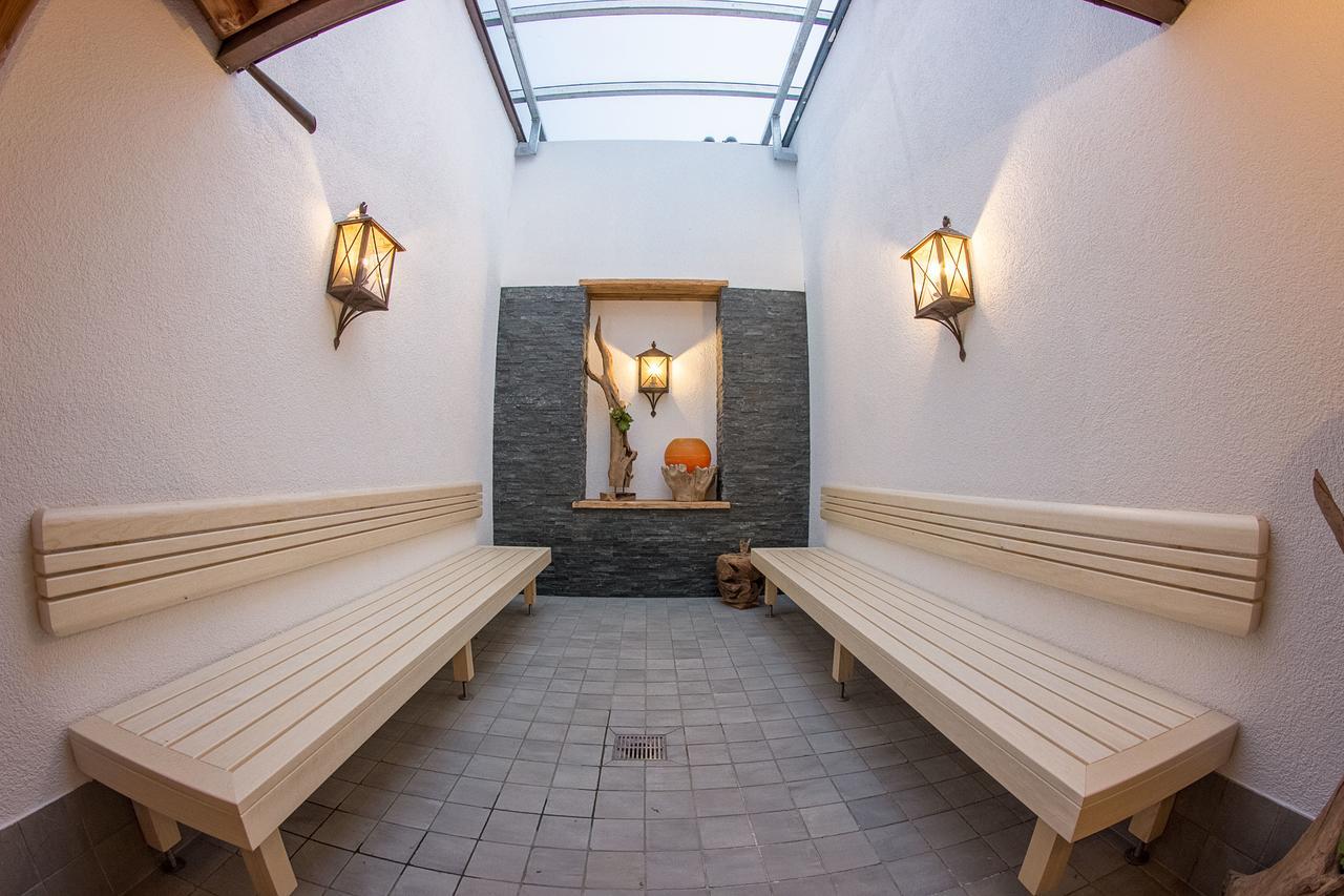 Wohlfuehlhotel Schiestl Fuegen Ngoại thất bức ảnh